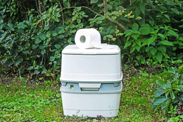 Best Porta potty rental near me  in Paris, IL