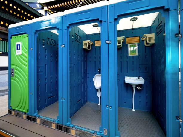 Best Porta potty rental near me  in Paris, IL
